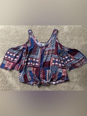 Red/White/Blue Country style top w/ cutout sleeves